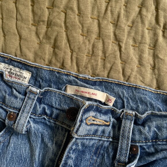 Levi's 70s High Flare Jeans- Womens Size 25 - Picture 4 of 4